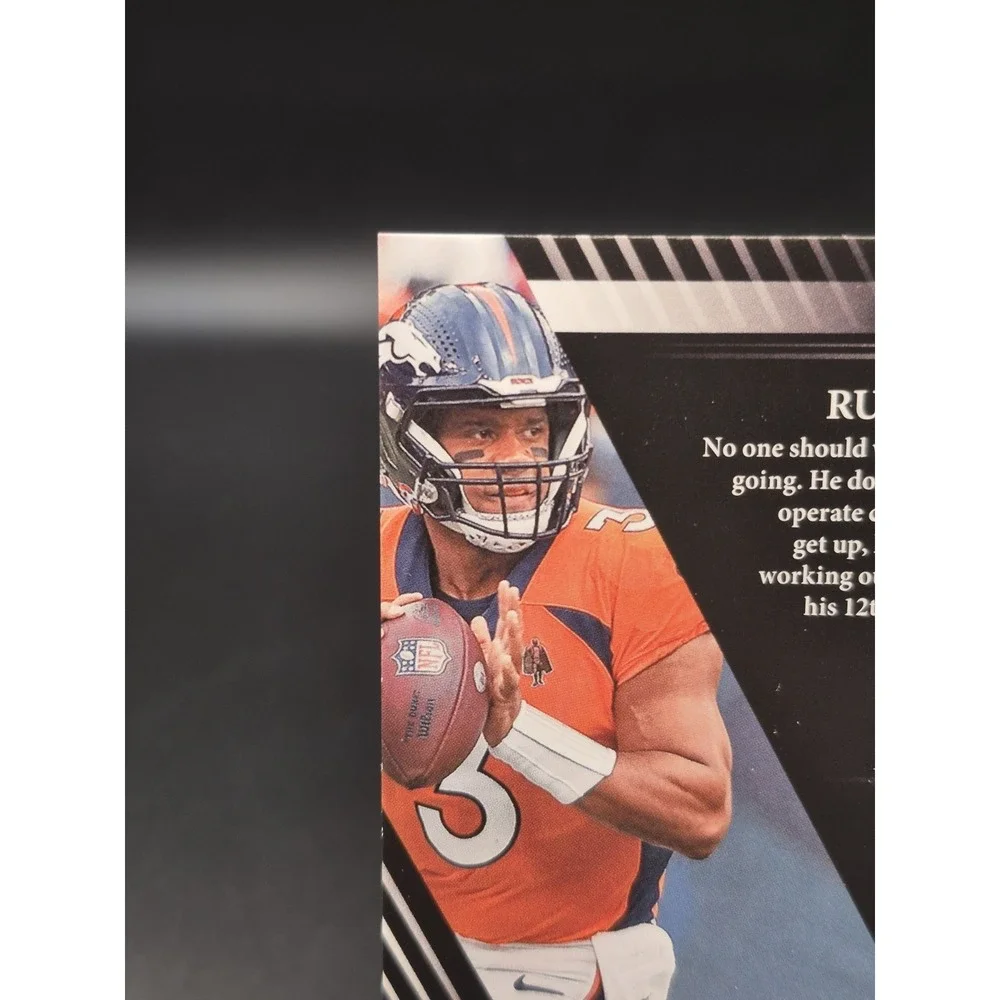 2023 Panini Limited Russell Wilson #32 Amethyst Spotlight /25 Broncos Seahawks